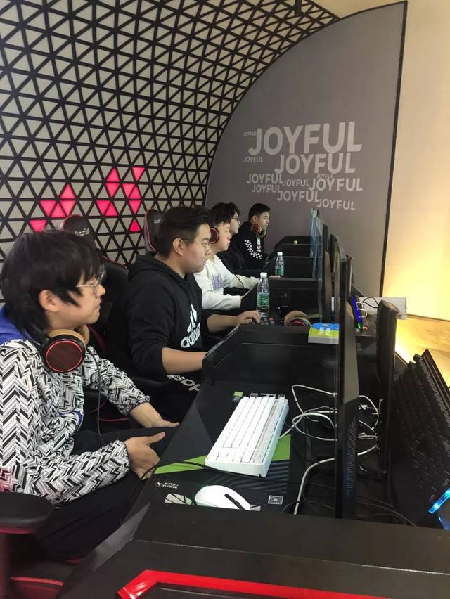 对他来说 对他来说