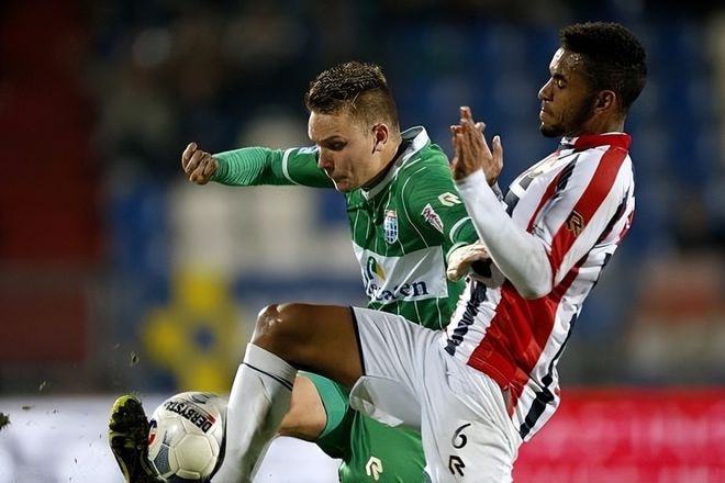 贡献出色的 贡献出色的