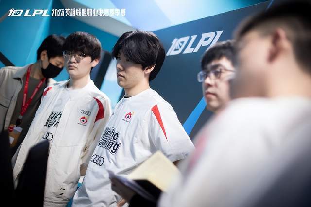 速引发了媒 速引发了媒