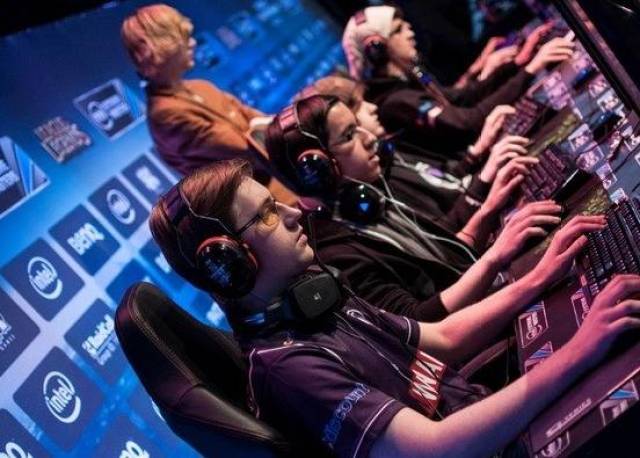 服务领域的 服务领域的